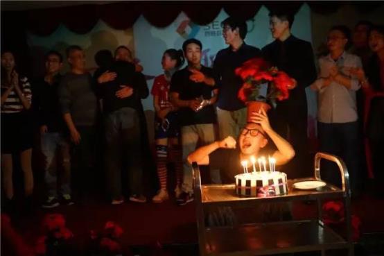 生日表演